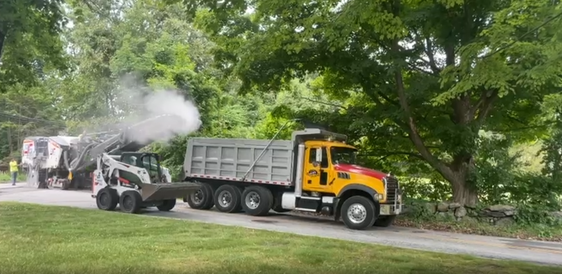 Tri-axle dump truck service